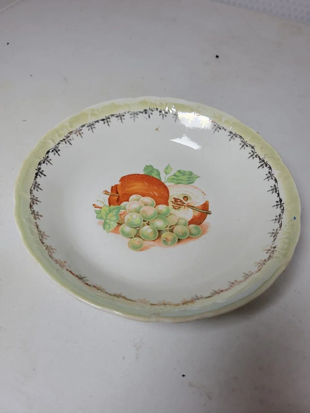 Vintage Imperial China Fruit Serving Bowl – Apple Grapes Green Scalloped Rim